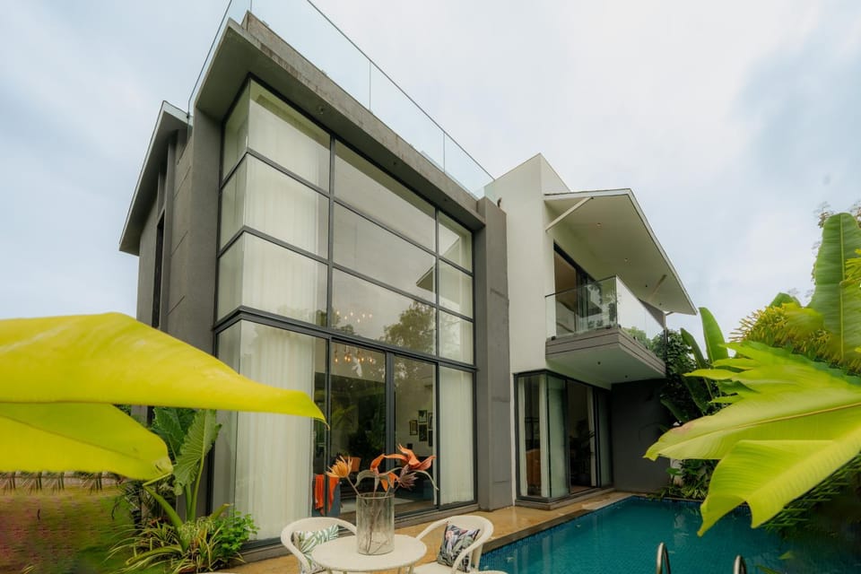 Property building, Facade/entrance