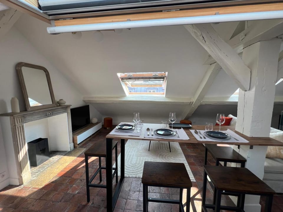 Place Vendome - 1BR Apartment in Paris