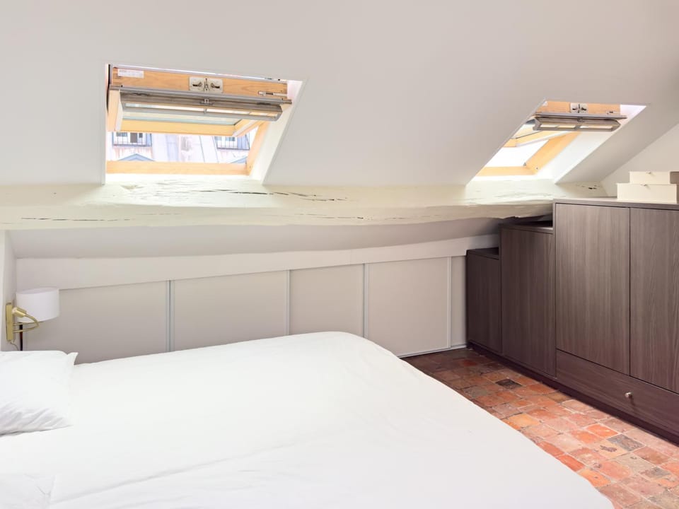 Place Vendome - 1BR Apartment in Paris