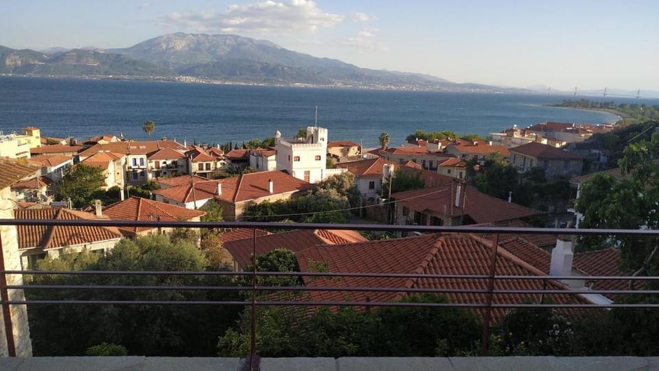 castel nest City top suite House in Peloponnese, Western Greece and the Ionian