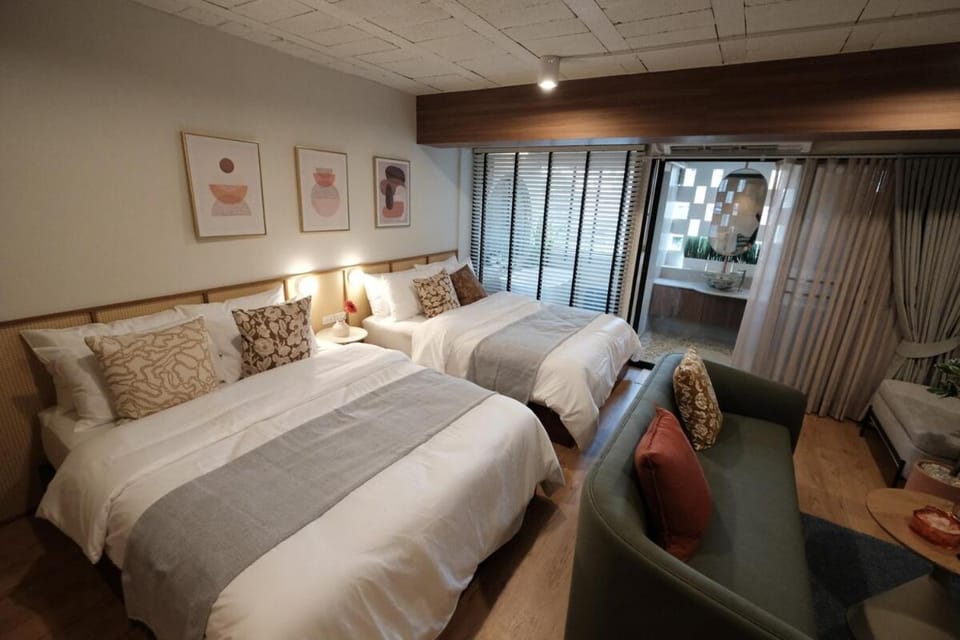 The Shantipan Mandala - Cozy City Retreat 400m from BTS Station Apartment in Bangkok