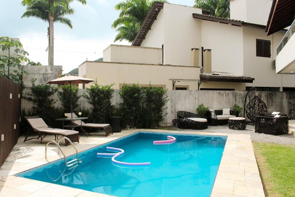 Day, Garden, Swimming pool, sunbed