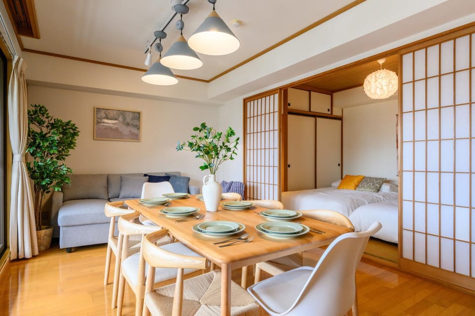 Living room, Dining area