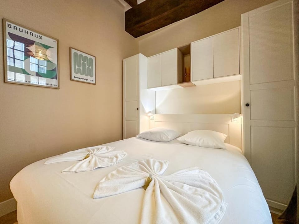 L'Atelier Nova Apartment in Chartres