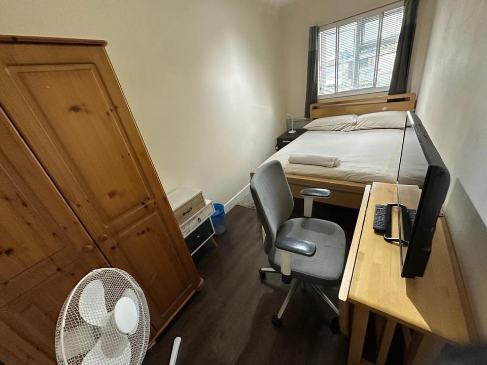 Colnbrook Lodge Apartment in Slough