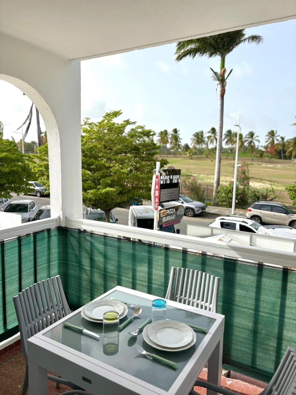 Dining area, Garden view