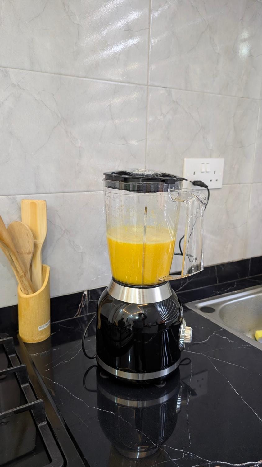 Kitchen or kitchenette, Food and drinks