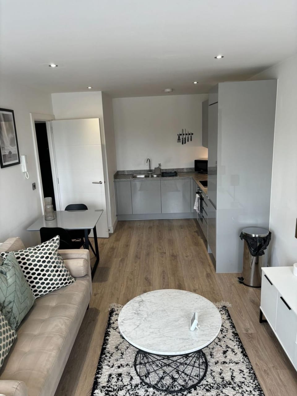 Modern 1 Bedroom Apartment, Solihull Apartment in Shirley