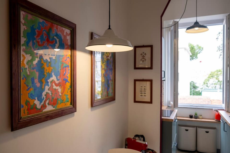 Kitchen or kitchenette, Decorative detail, Dining area, hair dresser