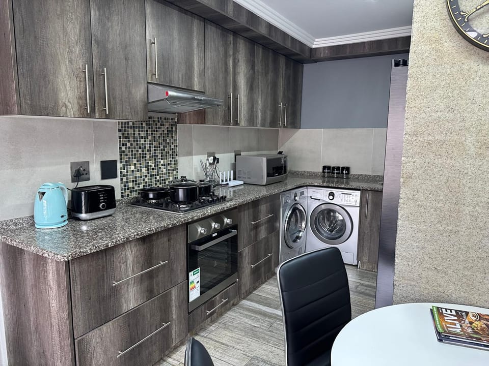 minibar, oven, pet friendly, stove