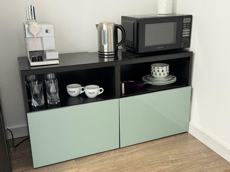 Delightful Self Contained Garden View Retreat House in Rotherham