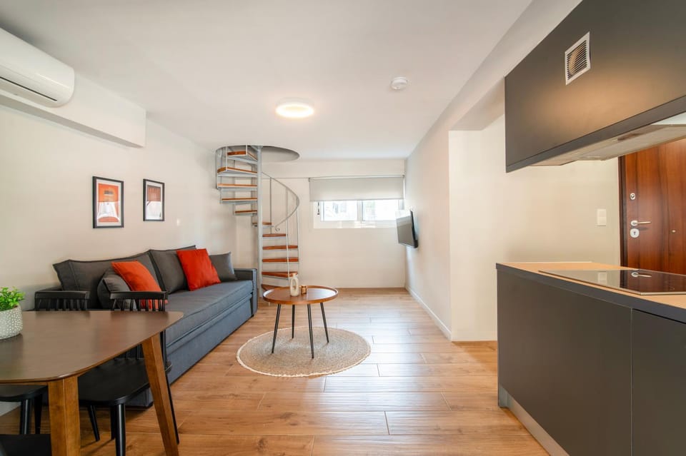 TV and multimedia, Kitchen or kitchenette, Living room, Seating area, Dining area