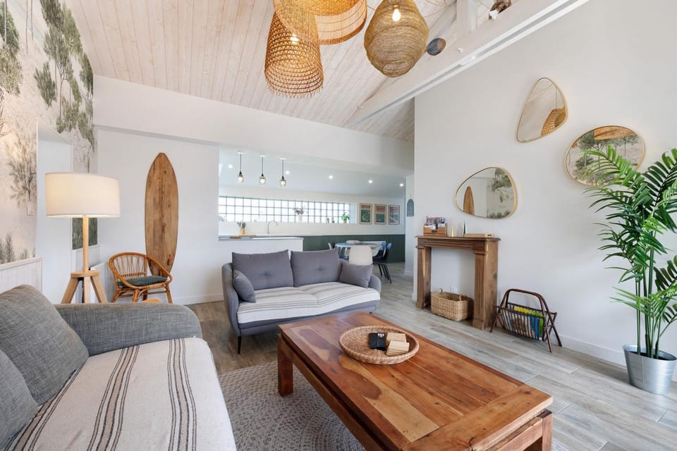 Property building, Living room