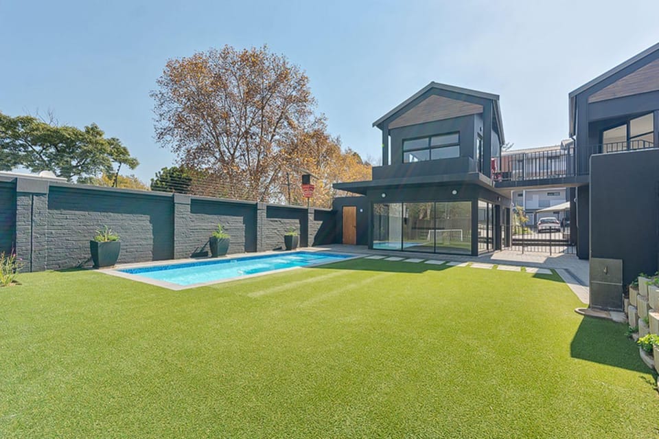 Garden, Swimming pool
