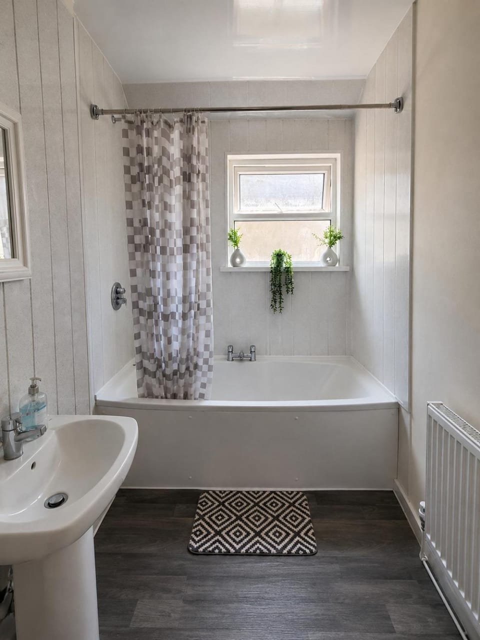 Bathroom, Bath