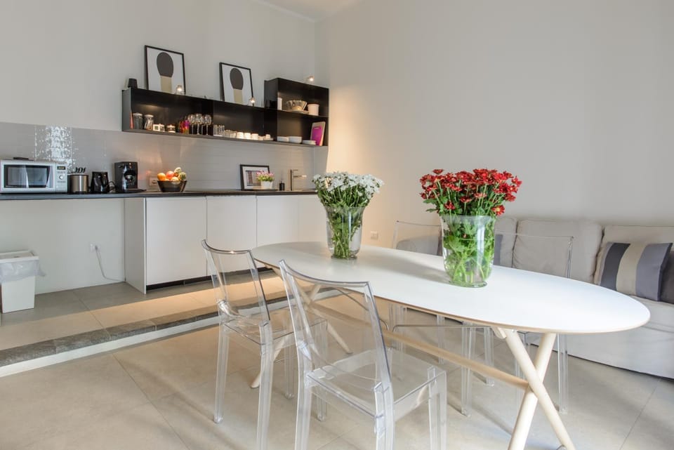 Living room, Seating area, kitchen
