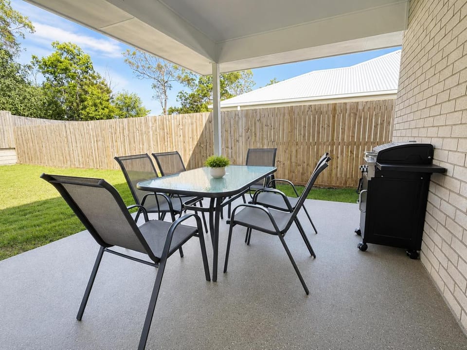 Patio, BBQ facilities, Garden, Dining area
