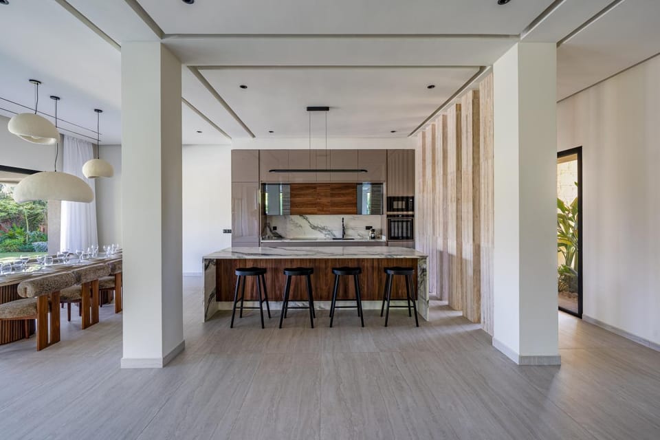 Kitchen or kitchenette, Living room, Dining area