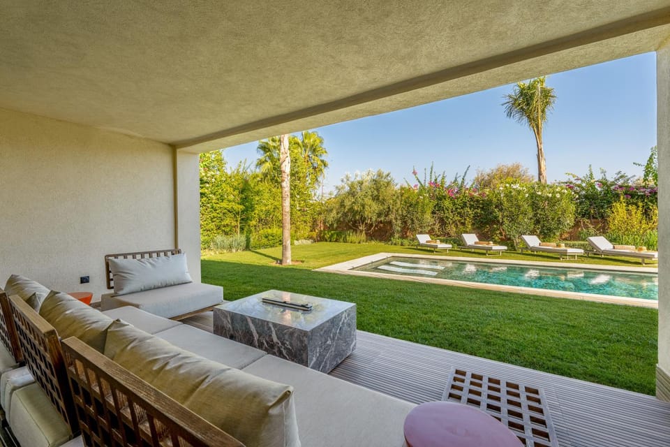 Patio, Natural landscape, Garden, Balcony/Terrace, Living room, Garden view, Swimming pool, sunbed