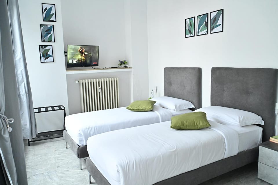 Bed, TV and multimedia, Bedroom, internet, air conditioner