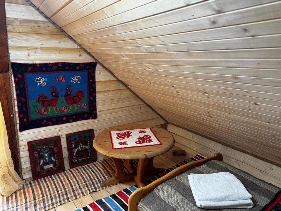 Casa Radu - Zece Hotare Nature lodge in Romania