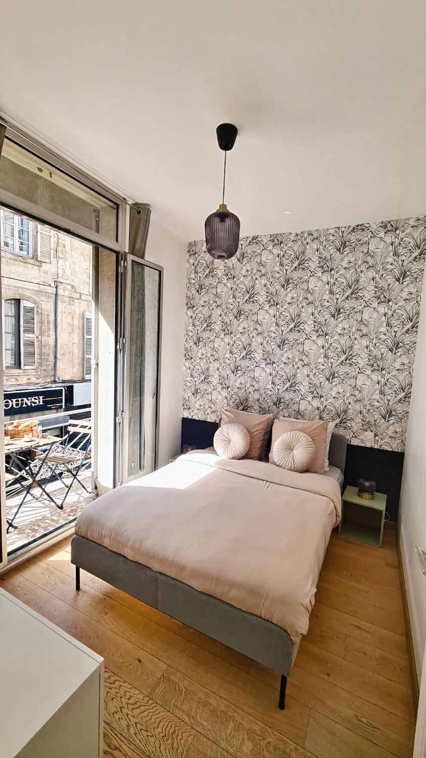 Bed, Balcony/Terrace, Photo of the whole room, Bedroom
