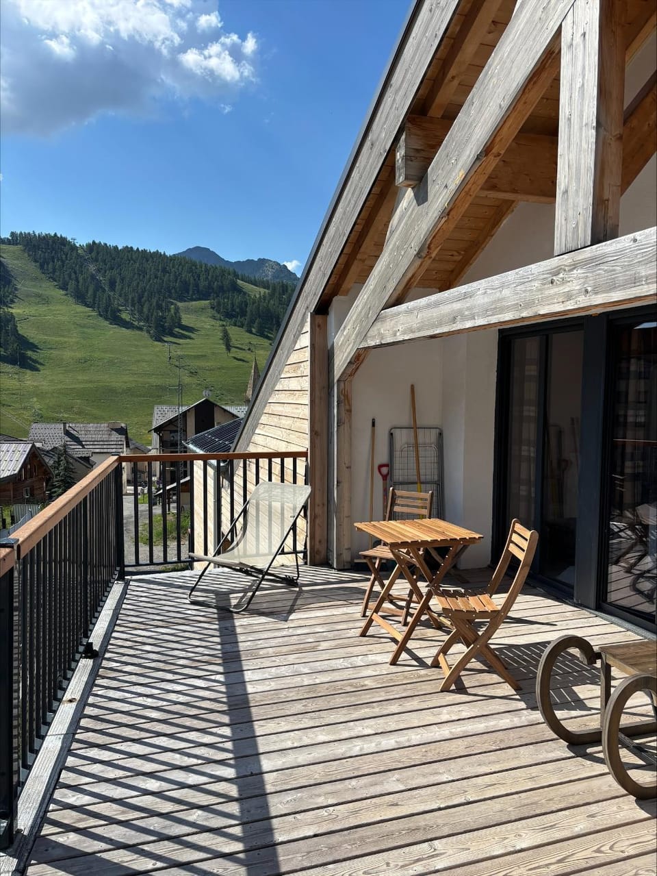 Grand appartement familial avec terrasses à 2 pas de pistes Apartment in Montgenèvre