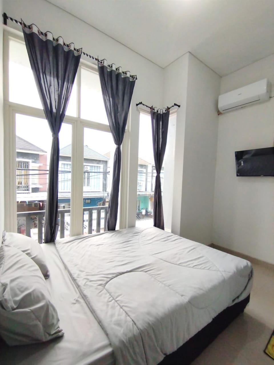 Golden Rose Homestay Surabaya Vacation rental in East Java