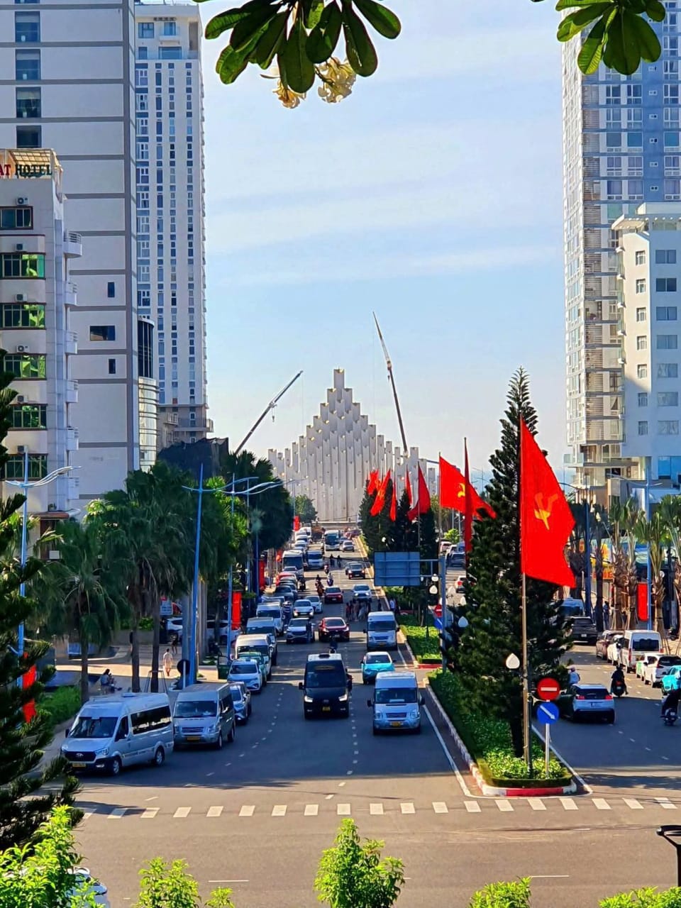 Day, Neighbourhood, City view, Street view, Location