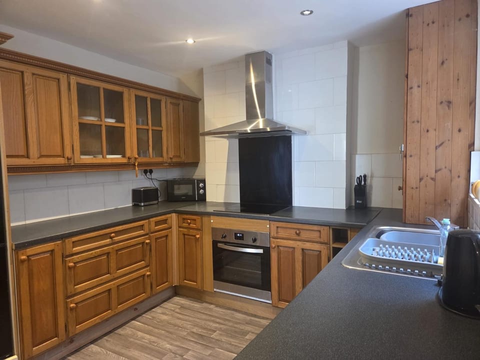52 - room 3 - smart TV Bed and Breakfast in Swansea