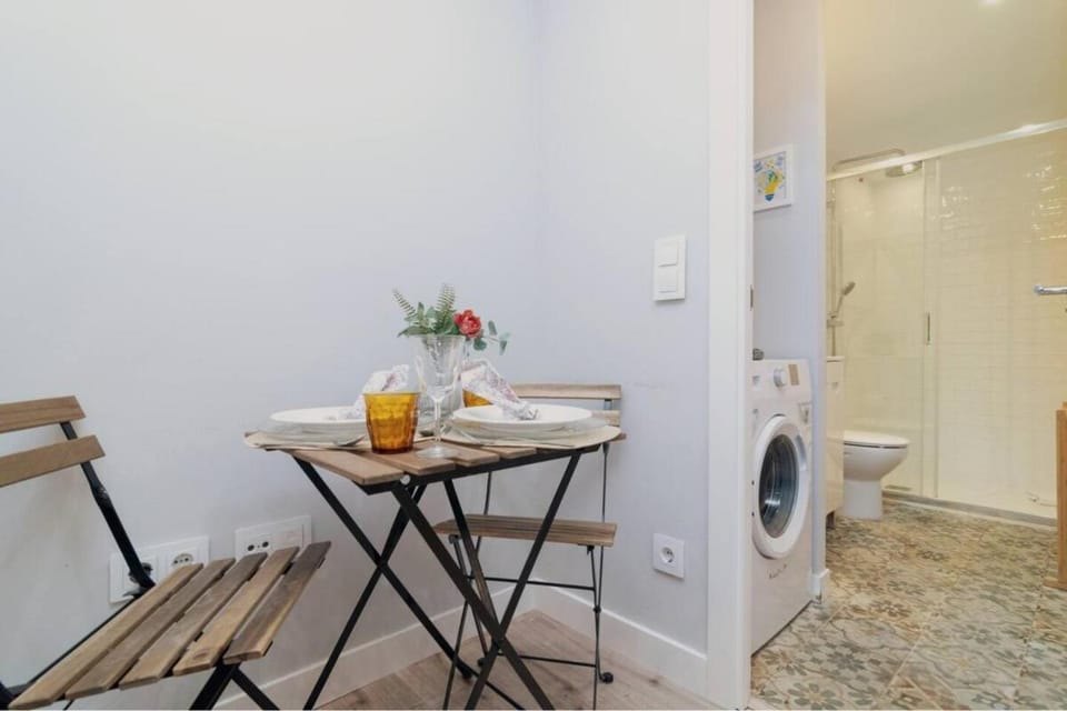 Comfortable Studio in Lavapies - Madrid Center Apartment in Centro