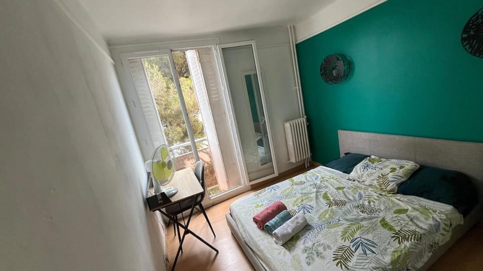 Appartement confortable avec vue sur étang de Thau et télétravail Apartment in Occitanie