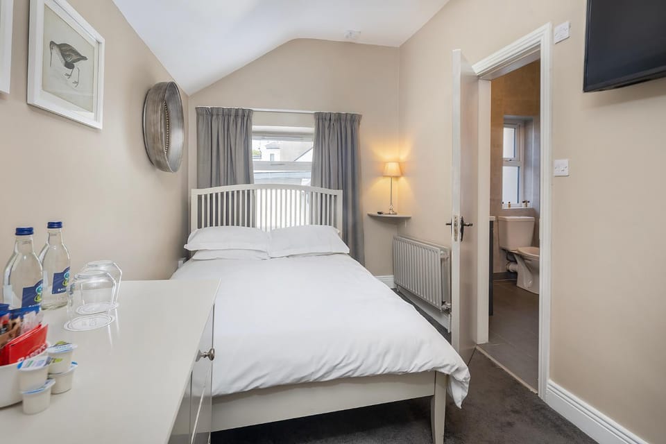 Salty Dog Restaurant, Pub & Guesthouse Hotel in County Cork