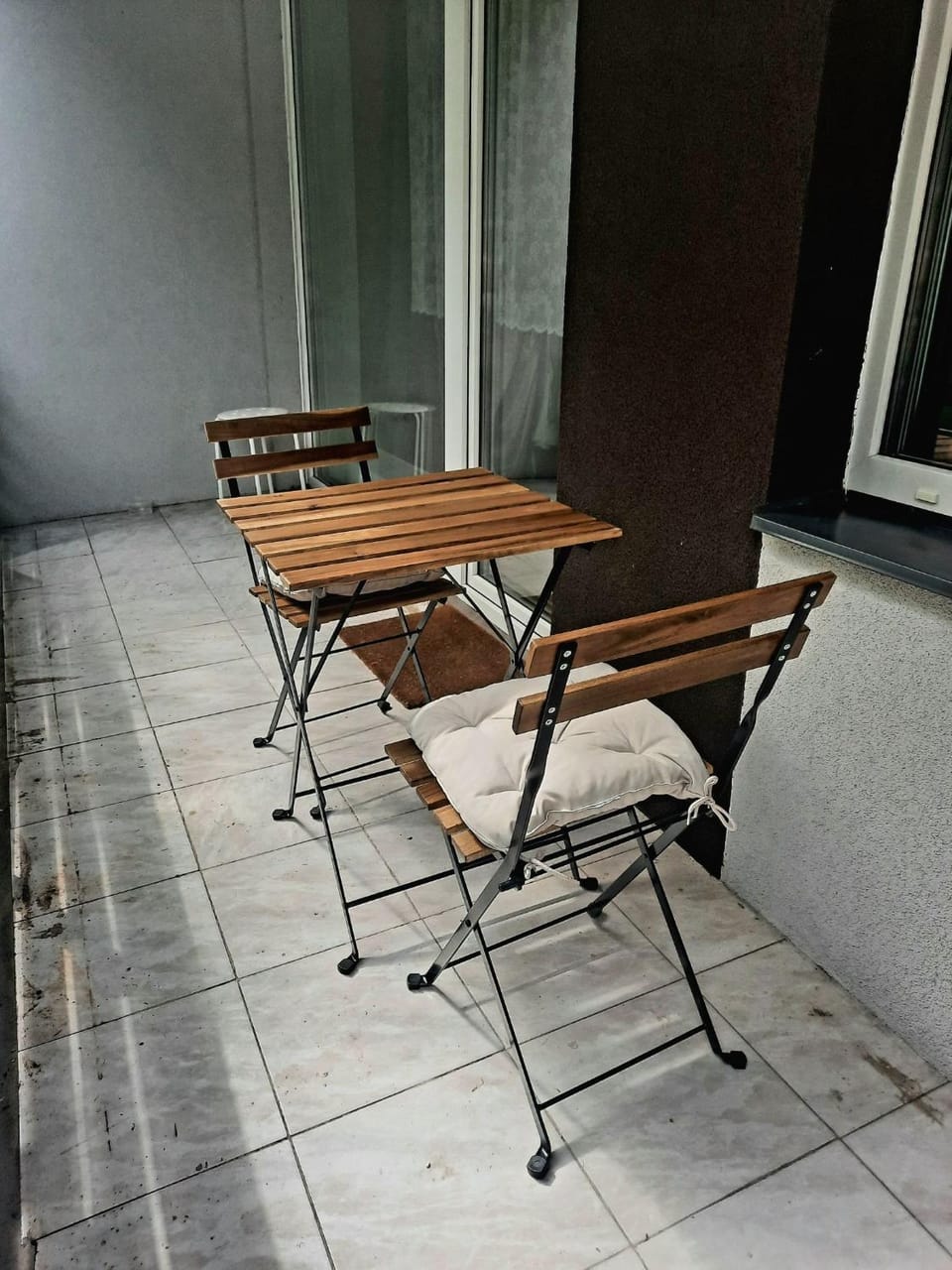 Cozy 2-Bedroom flat with Terrace & Parking by Alfa Apartment in Riga