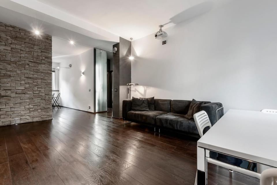 Quite and Bright Tortona District Apartment in Milan