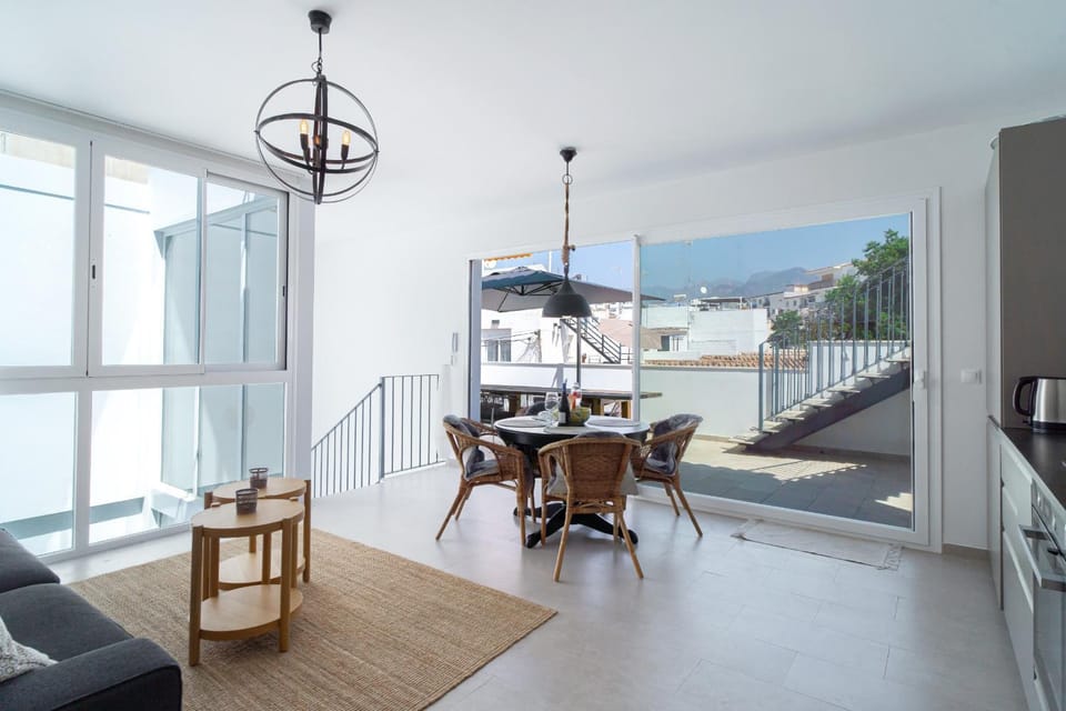 Communal lounge/ TV room, Living room