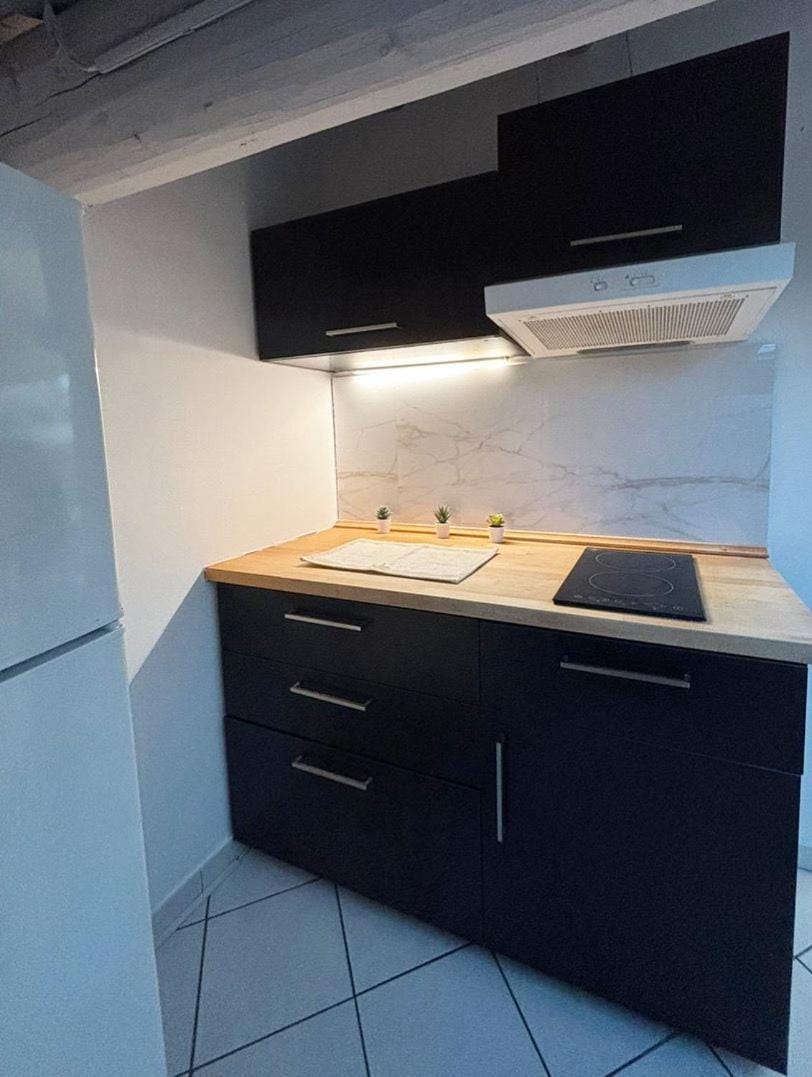 Kitchen or kitchenette, stove