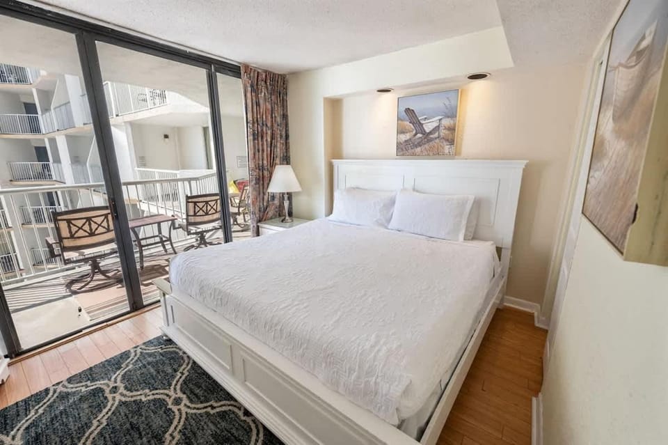 2 Bedroom Ocean Views, Pools, Sands, Ocean Annies! House in South Carolina