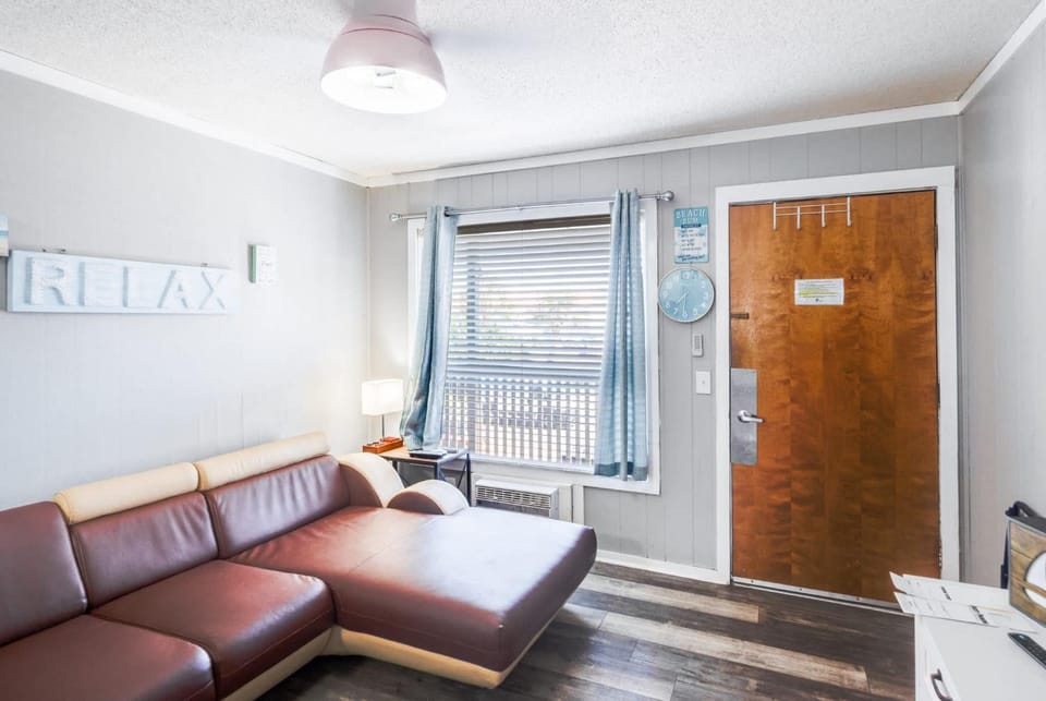1BR Sea Villas in Windy Hill - Steps to the Beach! House in North Myrtle Beach