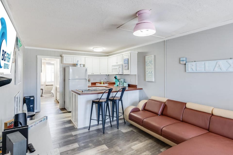 1BR Sea Villas in Windy Hill - Steps to the Beach! House in North Myrtle Beach