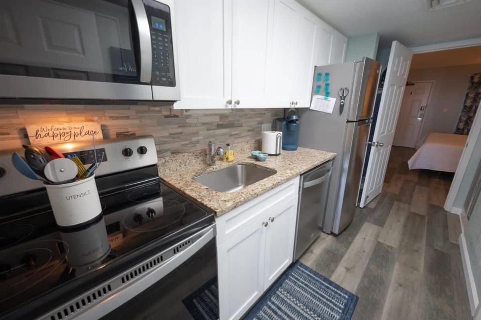 New High Floor, Direct Sea Watch, King Bed, Decor! House in South Carolina