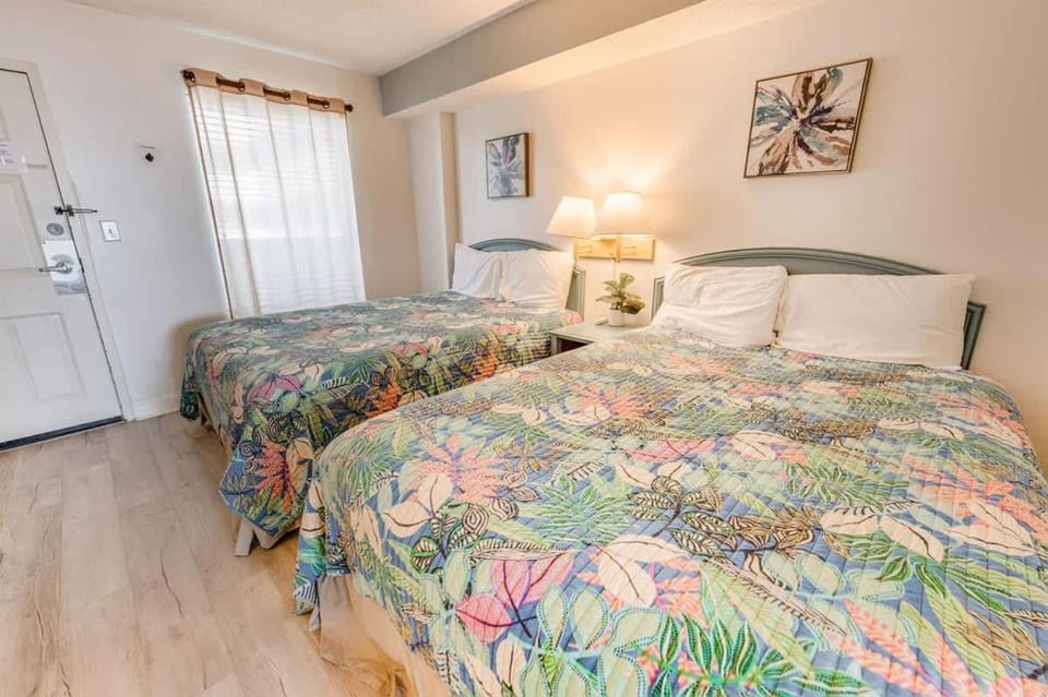 Newly Remodeled Direct Oceanfront Sea Watch Resort House in South Carolina