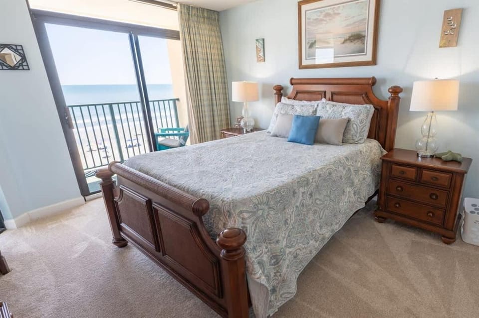 Newest Verandas 5th Floor, Direct Oceanfront View House in North Myrtle Beach