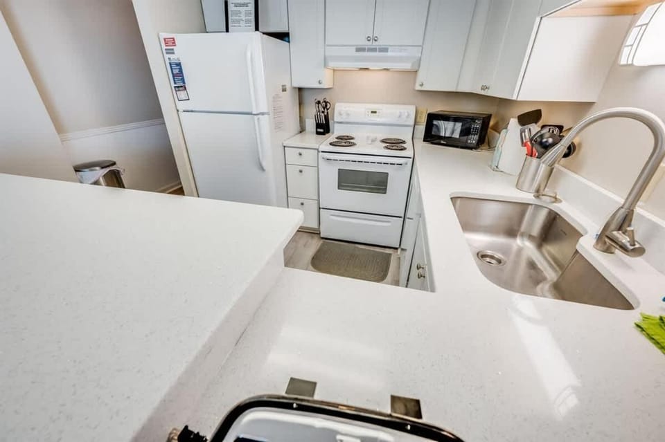 New -Direct Oceanfront 3BR2B, Private WaterPoint! House in North Myrtle Beach