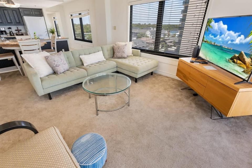 Wellington 3BR with Direct Oceanfront View - Pool! House in North Myrtle Beach