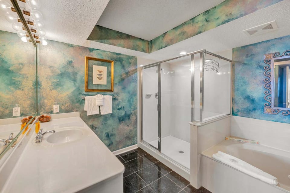 New 5BR Condo Windy Hill Dunes,Pools,Oceanfront! House in North Myrtle Beach