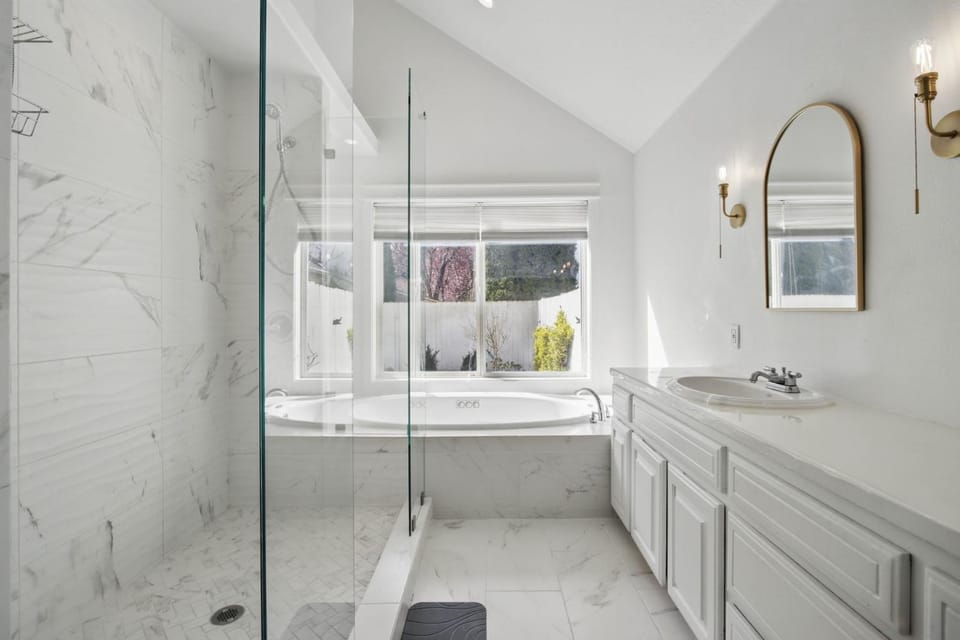 Bathroom, towels