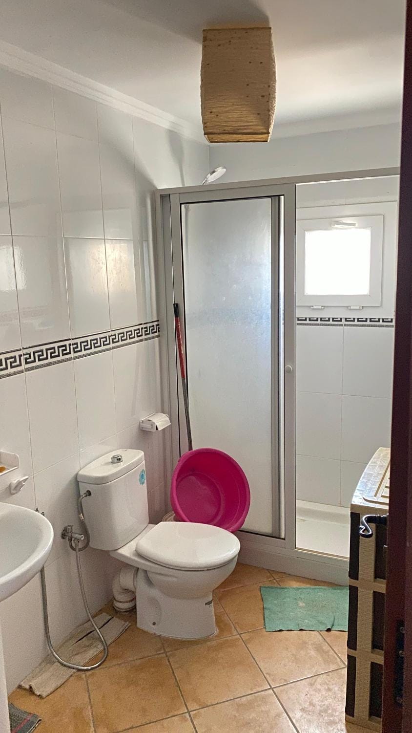 Shower, Toilet, Bathroom, towels
