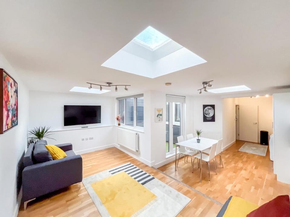 Stylish Camden Apartment C6 Apartment in London Borough of Islington