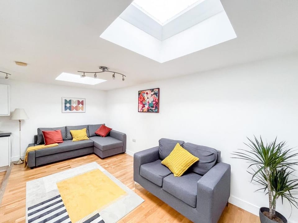 Stylish Camden Apartment C6 Apartment in London Borough of Islington